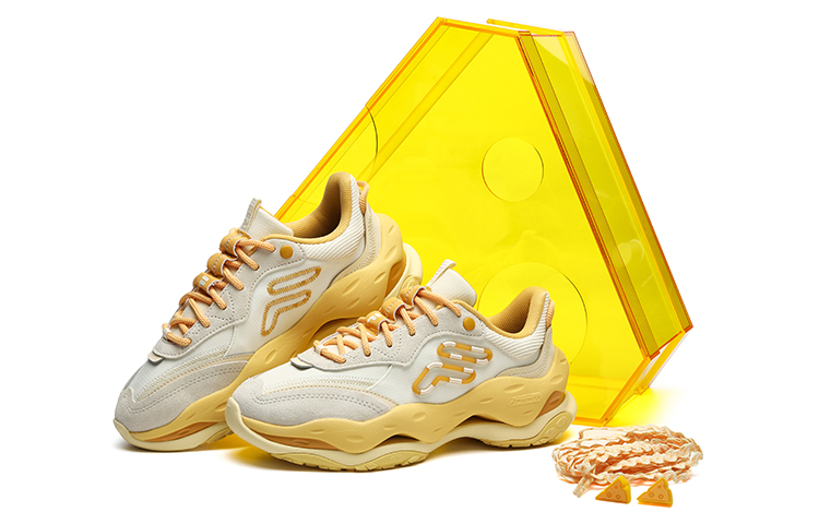 Buy (W) FILA Fusion 'Blanco Invierno Dorado Albaricoque Amarillo' T12W241103FWG(S-box1)