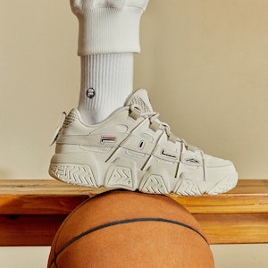 (W) Sneakers FILA FUSION ADE Barricade 'Beige Putih' T12W313201FOM 1