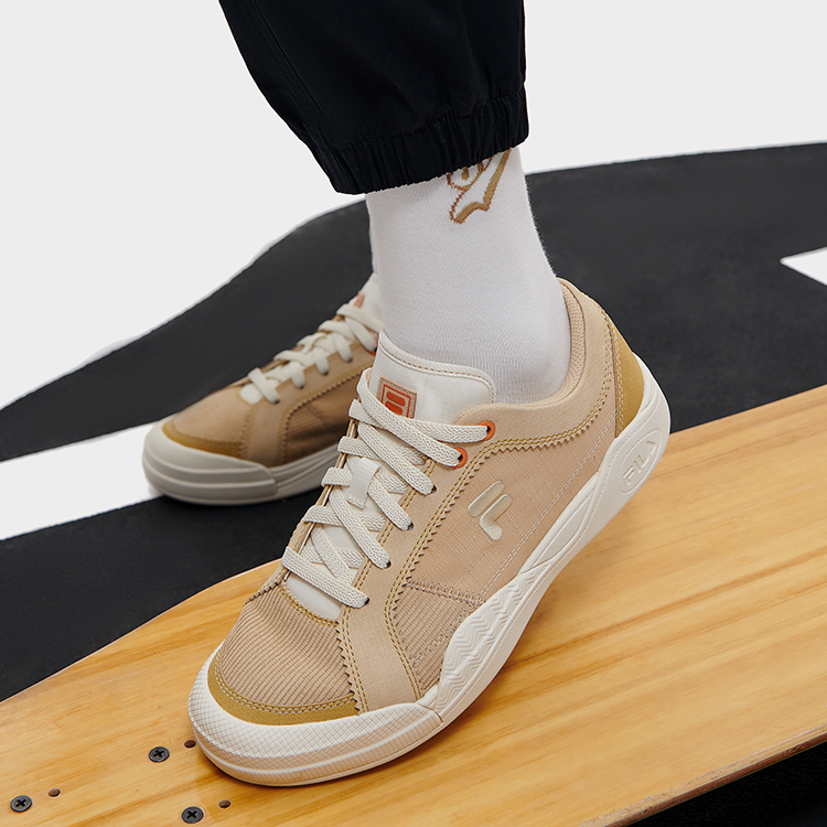 Sizing (W) FILA FUSION ATV 'Golden Wheat' Sepatu Emas Gandum T12W312301FAA