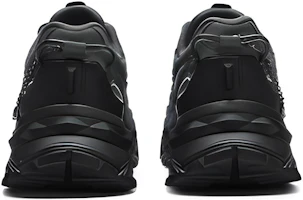 Shop FILA FUSION斐乐潮牌 Bianco 防滑耐磨 低幫 老爹鞋 女款 黑色