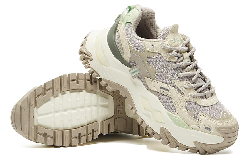 Shop (W) FILA FUSION Bianco Sneakers 'Beige Kelabu' T12W135211XMM