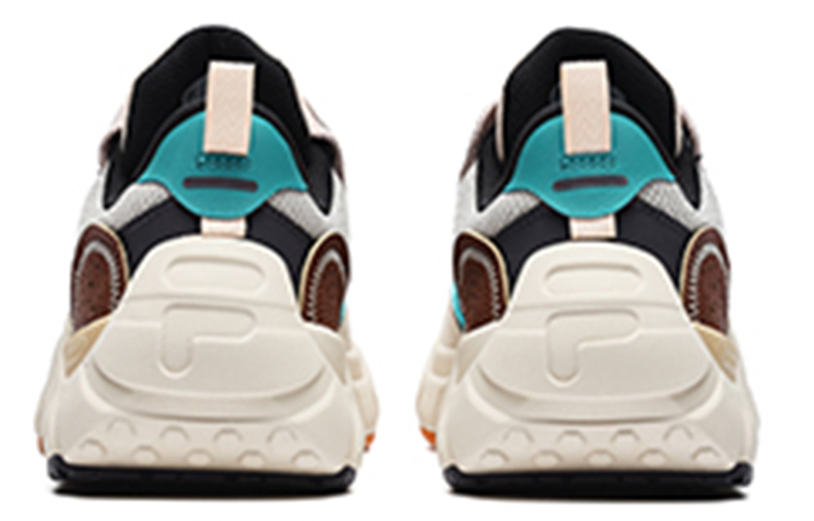 Shop (W) FILA FUSION 骨头运动鞋‘粉灰白’ T12W241203FBS