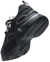 (W) FILA FUSION Bubble Platform Sneakers 'Hitam' T12W341301FBK Lookbook (W) FILA FUSION Bubble Platform Sneakers 'Hitam' T12W341301FBK