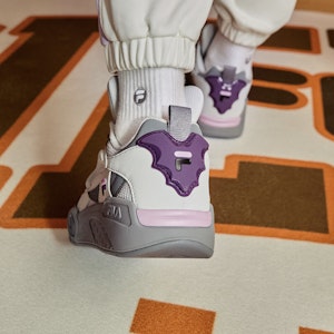 (W) FILA FUSION デスペラード ヴィンテージ (白/灰/紫) T12W313203FVQ Cheap (W) FILA FUSION デスペラード ヴィンテージ (白/灰/紫) T12W313203FVQ