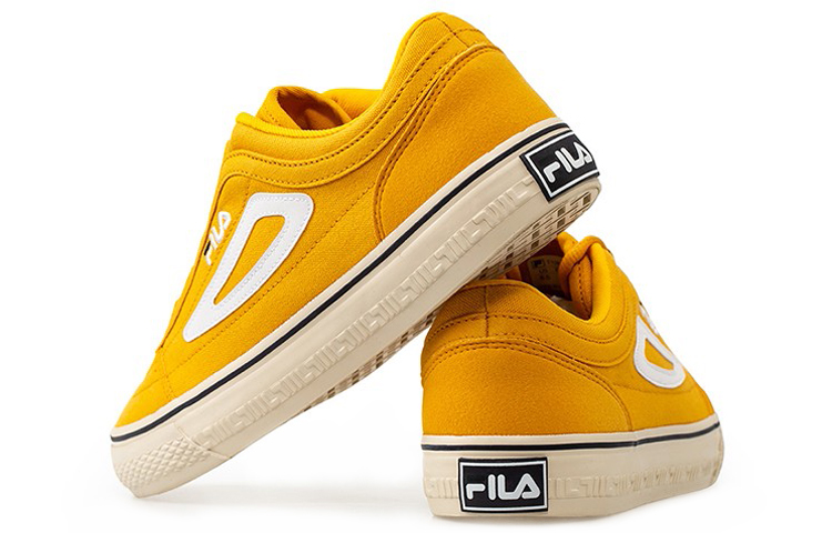 Lookbook (W) FILA FUSION Fila Classic Boarder 'Kuning' T12W034405FGG