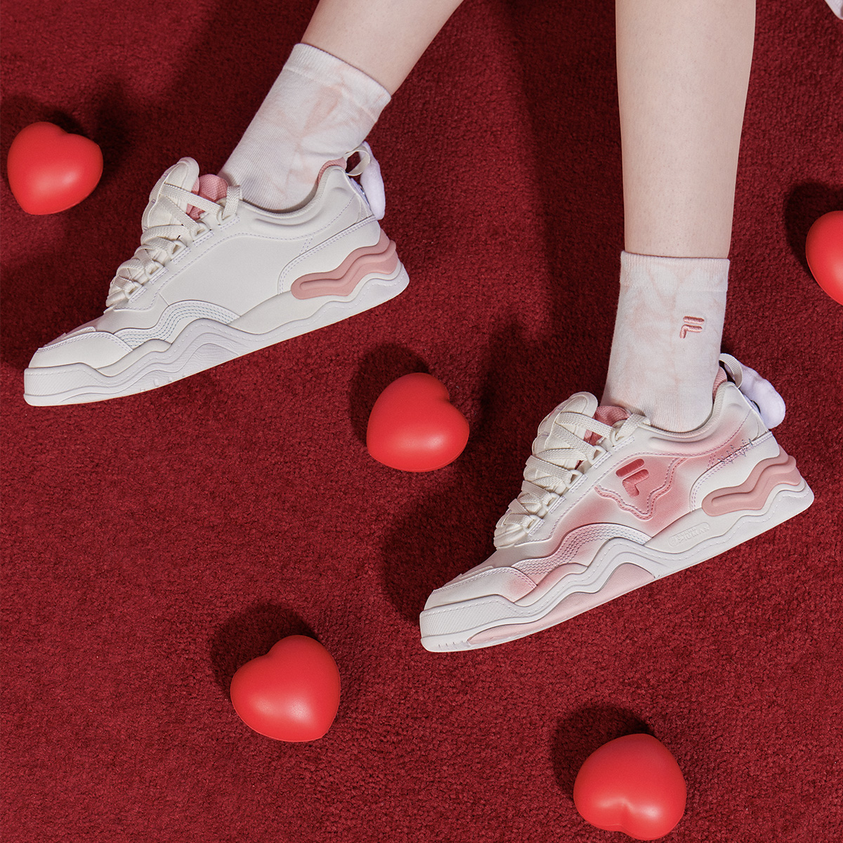 Details for FILA FUSION斐樂潮牌 KICK 防滑耐磨輕便 低筒 球鞋 女款 白粉