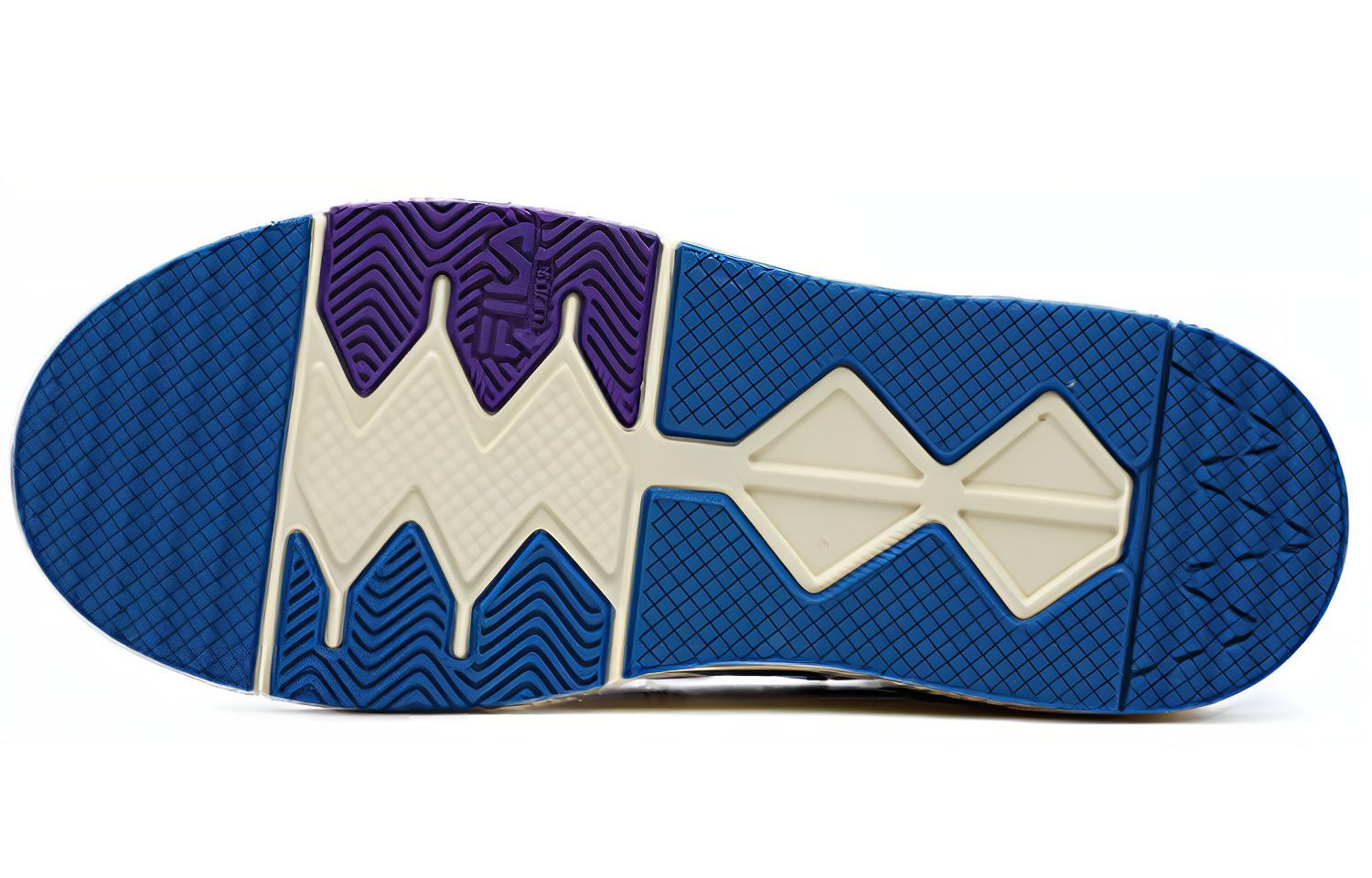 Shop FILA FUSION斐樂潮牌 低筒 板鞋 女款 奶白米黃色