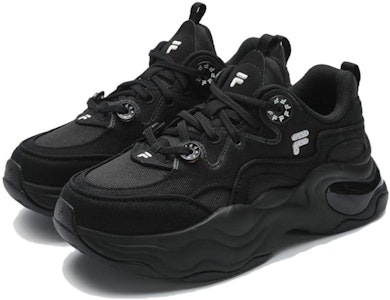 (W) 斐乐 FUSION 低帮 '黑色生活方式' T12W421004FBK Lookbook (W) 斐乐 FUSION 低帮 '黑色生活方式' T12W421004FBK