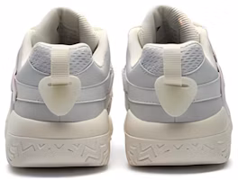 Shop FILA FUSION斐樂潮牌 百搭舒適 防滑耐磨 低幫 籃球鞋 女款 白色