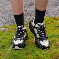 (W) FILA FUSION FLASH Kasut 'Hitam Putih' T12W331103FPB Details for (W) FILA FUSION FLASH Kasut 'Hitam Putih' T12W331103FPB