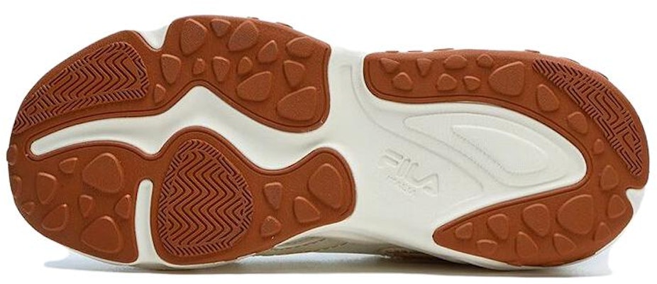 FILA FUSION 斐樂潮牌 減震防滑 低幫 跑步鞋 女款 白棕 Shop FILA FUSION 斐樂潮牌 減震防滑 低幫 跑步鞋 女款 白棕