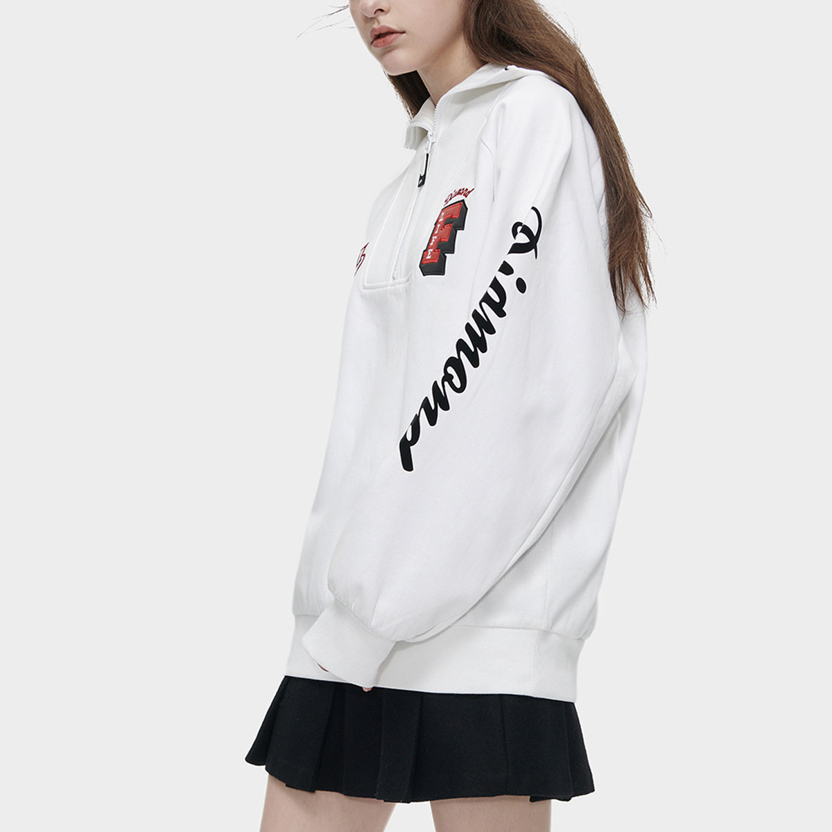 Details for (W) FILA Fusion 寬版長袖套頭衫 - 白色花卉圖案 T11W342207F-WT