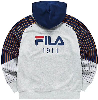 (W) FILA FUSION Hoodie Patchwork Striped Abu-abu T11W317204F-MG Lookbook (W) FILA FUSION Hoodie Patchwork Striped Abu-abu T11W317204F-MG