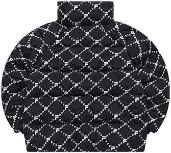 (W) FILA Fusion QR Plaid Jaket Puffer Oversized - Hitam Pekat. T11W316903ABK Lookbook (W) FILA Fusion QR Plaid Jaket Puffer Oversized - Hitam Pekat. T11W316903ABK
