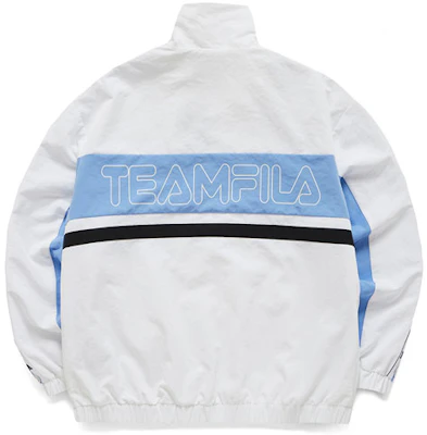 (W) Chaqueta FILA Fusion Retro Colorblock para Mujer - Chaqueta Blanca. T11W115705F-WT Lookbook (W) Chaqueta FILA Fusion Retro Colorblock para Mujer - Chaqueta Blanca. T11W115705F-WT