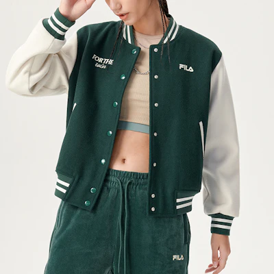 (W) Chaqueta Béisbol FILA FUSION Retro Logo Verde Isla Profunda Colorblock. T11W142501F-GN Shop (W) Chaqueta Béisbol FILA FUSION Retro Logo Verde Isla Profunda Colorblock. T11W142501F-GN