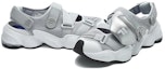 Lookbook (W) Sandal FILA FUSION 'Kelabu Putih' T12W421404FLB