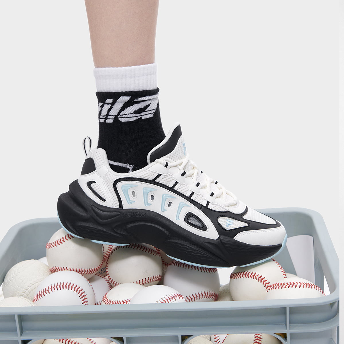 (W) FILA FUSION SKY TRAIL DX Sneakers 'White Black' 圖 6