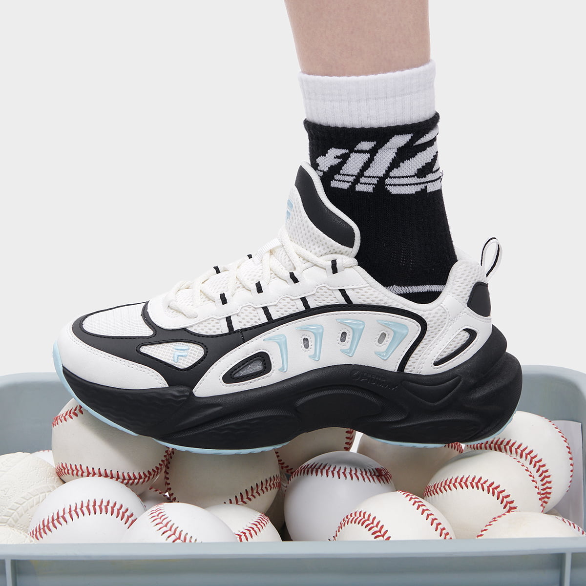 (W) FILA FUSION SKY TRAIL DX Sneakers 'White Black' 圖 8