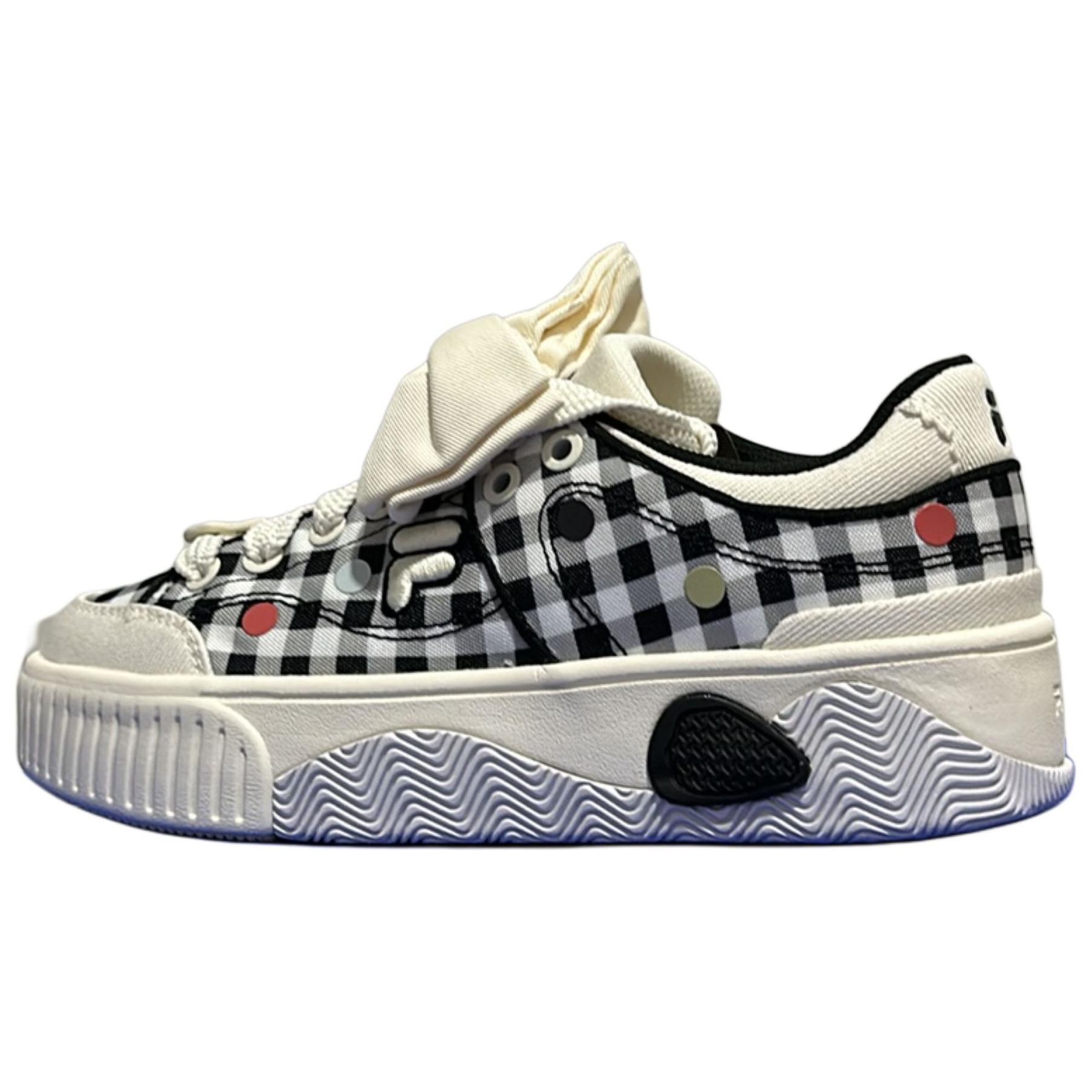 (Women) FILA FUSION Stack Low 'White Black' T12W432205FWA