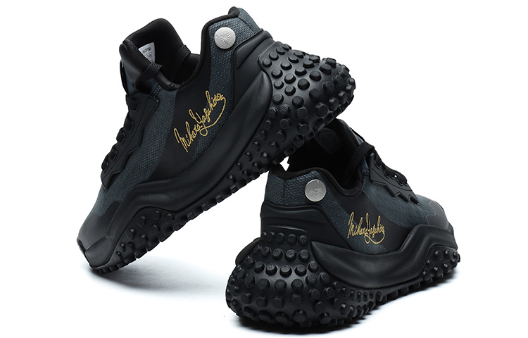 Lookbook (W) FILA FUSION × ミハラ FM9 スニーカー 黒/青 T12M125207FBB