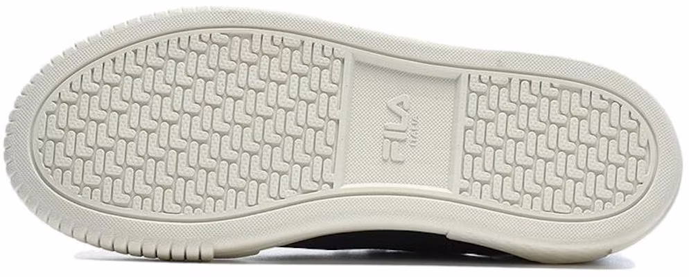 FILA FUSION斐樂潮牌 Wallride Dx 防滑耐磨 低筒 帆布鞋 女款 黑色 Shop FILA FUSION斐樂潮牌 Wallride Dx 防滑耐磨 低筒 帆布鞋 女款 黑色