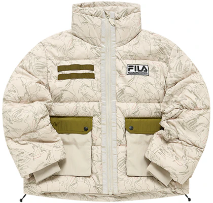 (W) FILA Fusion x White Mountaineering Jaket Puffer Musim Dingin Logo - Desain Camo. T11W147905F-LK Order (W) FILA Fusion x White Mountaineering Jaket Puffer Musim Dingin Logo - Desain Camo. T11W147905F-LK