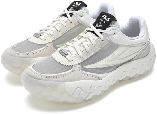 (W) 휠라 가라 2 '화이트 그레이' F12W433201FSV Lookbook (W) 휠라 가라 2 '화이트 그레이' F12W433201FSV