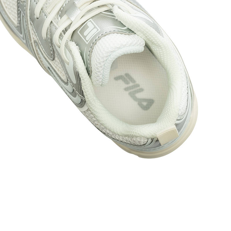 Details for (W) FILA Interun KD Sneakers Platinum Metal Pria/Wanita FK261CD01X044-100