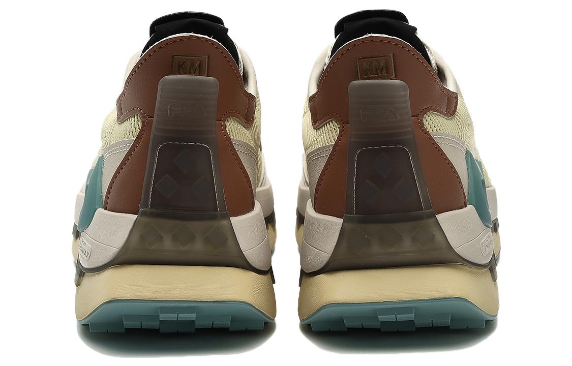 Shop (W) FILA KMシューズ (ブラウンベージュ) F12W333103FST