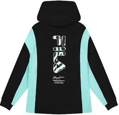 (W) FILA 經典黑撞色針織連帽衫 - 休閒學院風格 F11W339207FBK Lookbook (W) FILA 經典黑撞色針織連帽衫 - 休閒學院風格 F11W339207FBK