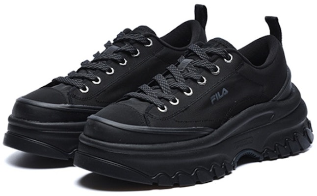 (W) FILA Lava 'Hitam Pekat Tiga Kali' F12W221315FBD Lookbook (W) FILA Lava 'Hitam Pekat Tiga Kali' F12W221315FBD