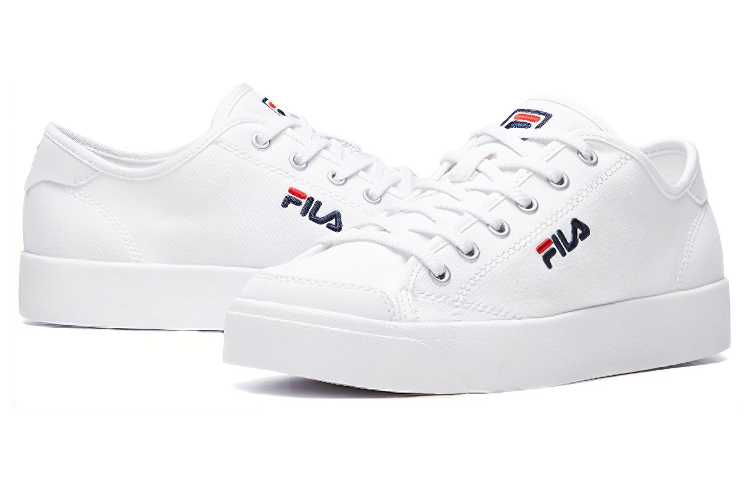 Shop (W) Baskets Légères FILA Couple Blanches F12W024401FWT