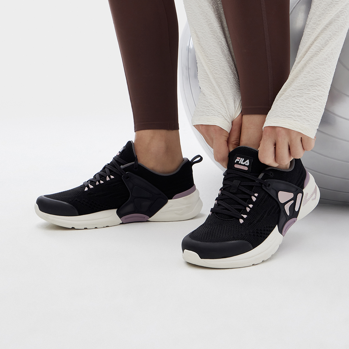 Details for (W) Baskets FILA Mind 5 ''Noir Blanc'' A12W311301FBK