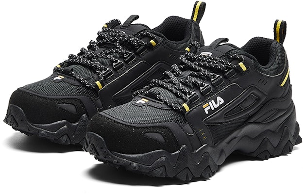 (W) Sepatu Lari FILA Oakmont Low Hitam F12W011115ABK Lookbook (W) Sepatu Lari FILA Oakmont Low Hitam F12W011115ABK