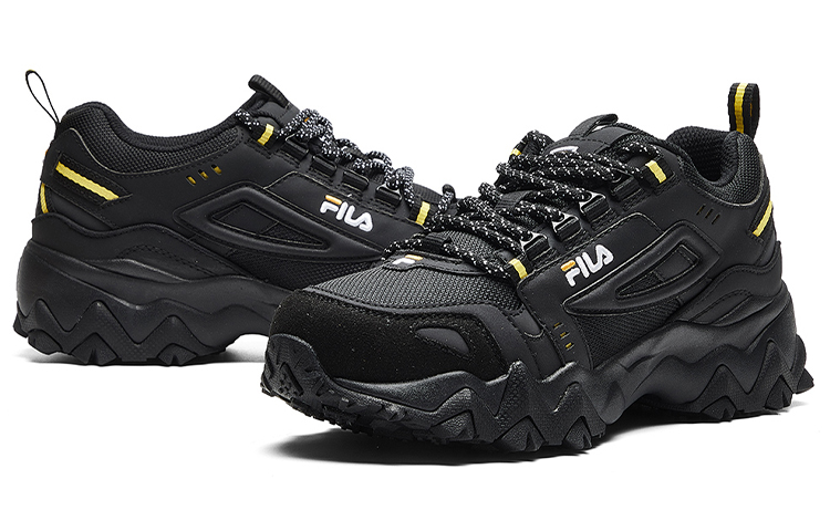 Shop (W) Scarpe da Running Basse FILA Oakmont Nero F12W011115ABK