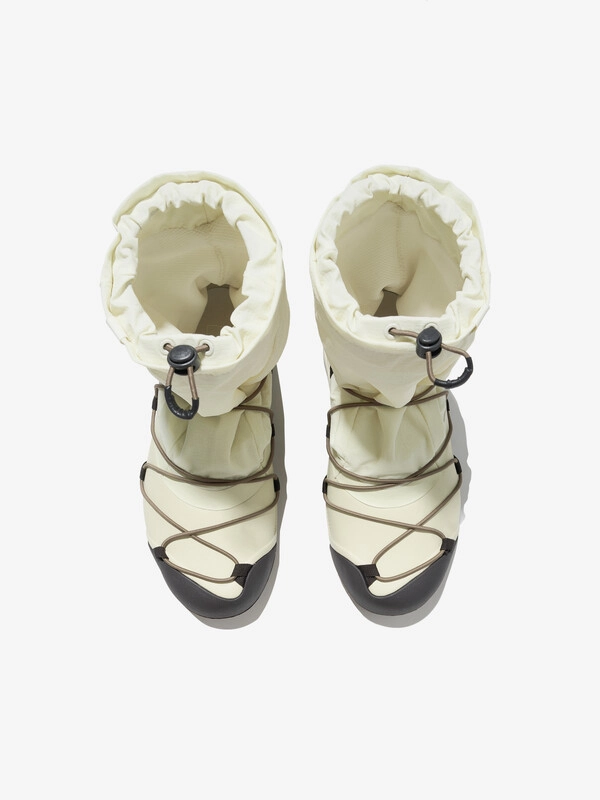 Shop (W) フィラ パイソーブーツ ベージュ/ベージュ/ベージュ 11001HM02613H920