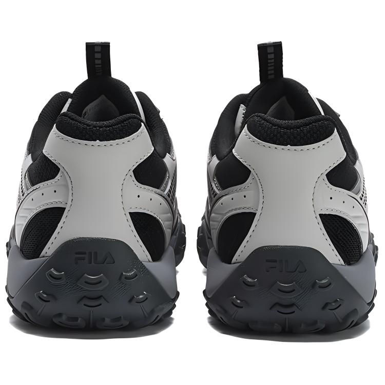 Shop FILA斐樂 PEBBLE 舒適百搭減震耐磨 低筒 休閒跑步鞋 女款 灰黑