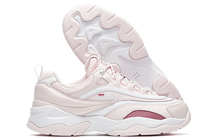 Shop (W) FILA Ray 休闲鞋 T12W021101FSV