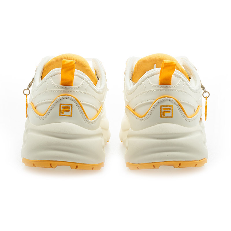 Lookbook (W) FILA Ray Trainer "花卉" 运动鞋 FS262SN01F002-100