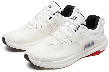 (W) FILA Sepatu Rendah 'Triple White' A12W112105FWA Lookbook (W) FILA Sepatu Rendah 'Triple White' A12W112105FWA