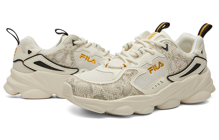 Shop (W) FILA Skipper Low 'Blanco Leche' F12W041110FGF