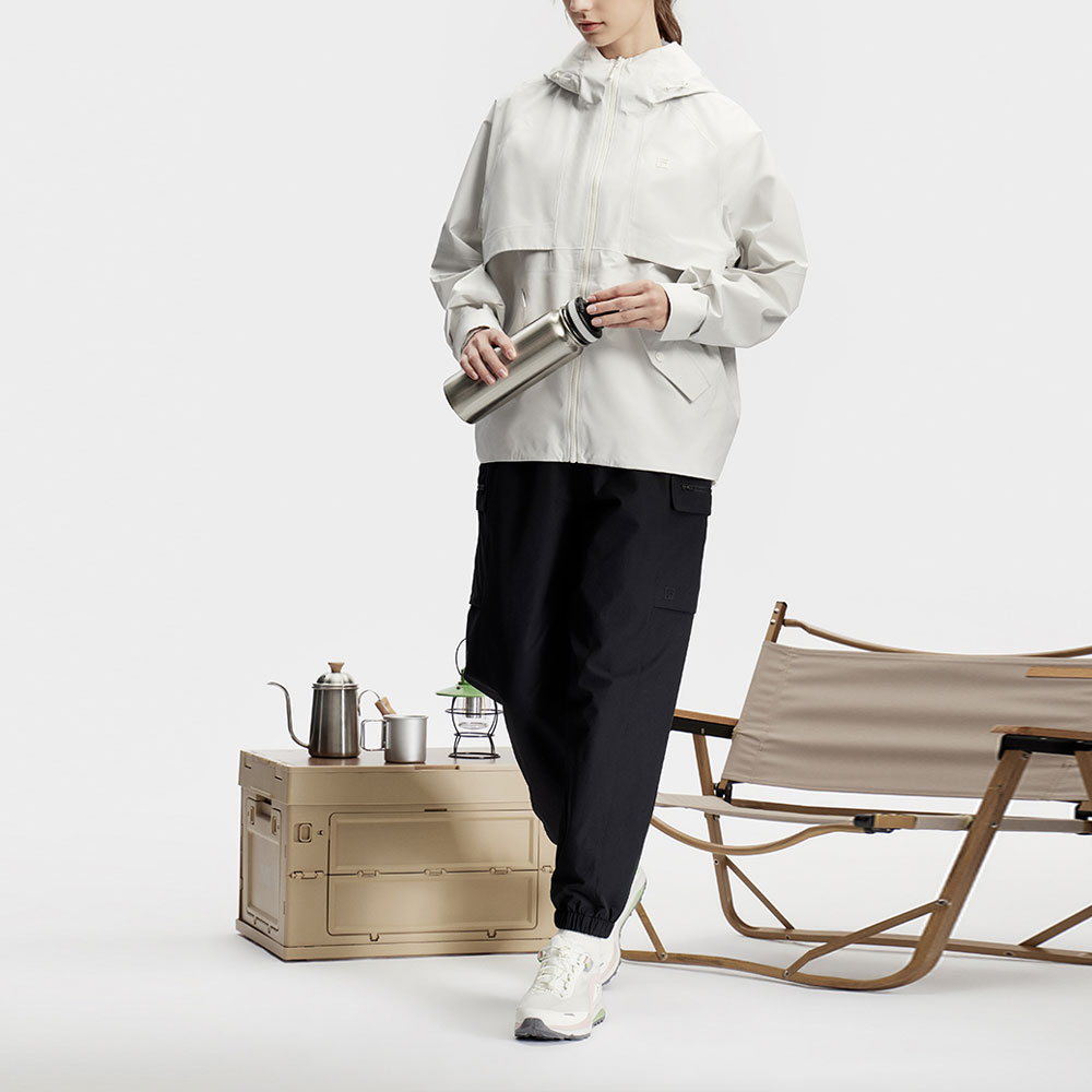 (Women) FILA Solid Color Hooded Loose Fit Woven Jacket in Cloud White A11W417709F-WT 圖 7