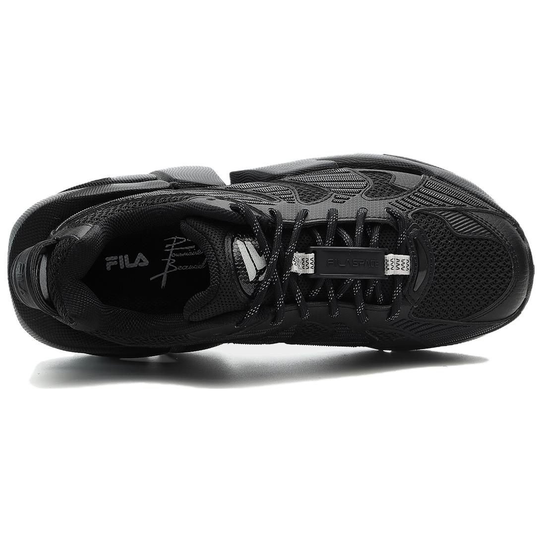 Lookbook (W) FILA Space Low 'Sepatu Ayah Hitam Trendy' F12W324103FBK