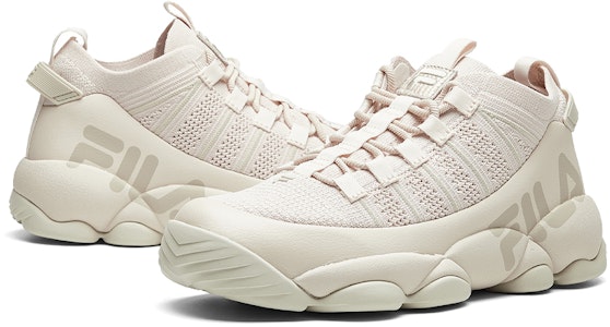 (W) FILA Spaghetti VNTG 'Putih Cream' F12W014115FWP Lookbook (W) FILA Spaghetti VNTG 'Putih Cream' F12W014115FWP