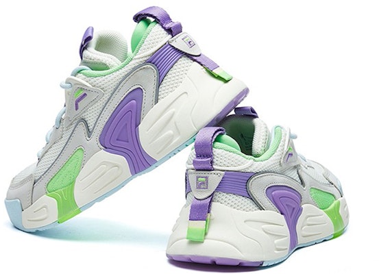 (W) FILA 蜂群低帮迷彩紫白灰色运动鞋 F12W021213FSP Lookbook (W) FILA 蜂群低帮迷彩紫白灰色运动鞋 F12W021213FSP