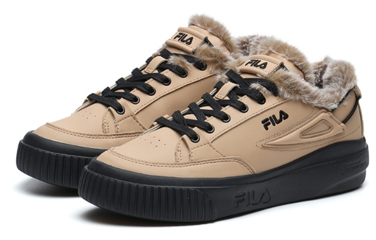 Lookbook (W) FILA Tara We Low-Top Sneakers Coklat F12W144315FCS