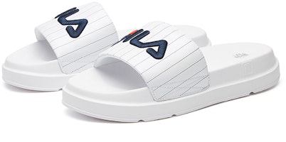 Fila 斐樂 厚底運動拖鞋 女款 白 Lookbook Fila 斐樂 厚底運動拖鞋 女款 白