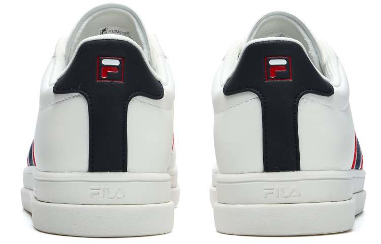 Shop FILA 斐樂VIGOR呼吸板鞋2023春輕便休閒鞋 雪白