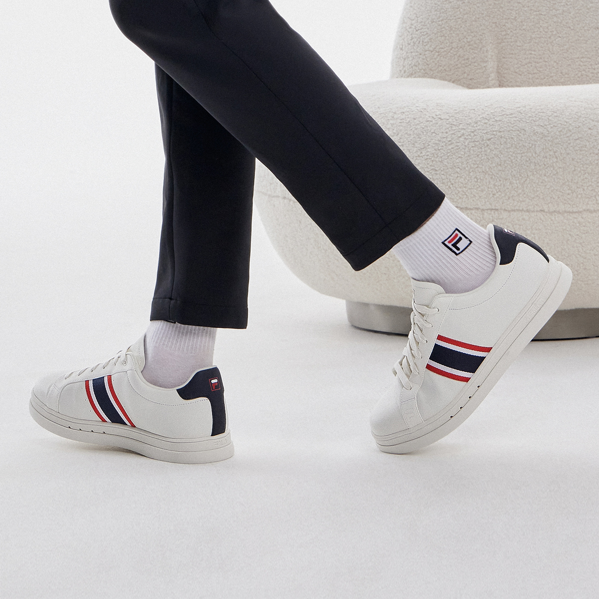 Sizing FILA 斐樂VIGOR呼吸板鞋2023春輕便休閒鞋 雪白